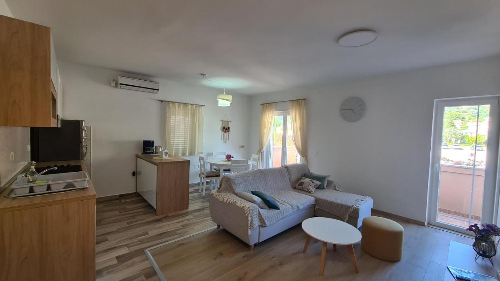 Apartments Ivanovski Раб Экстерьер фото