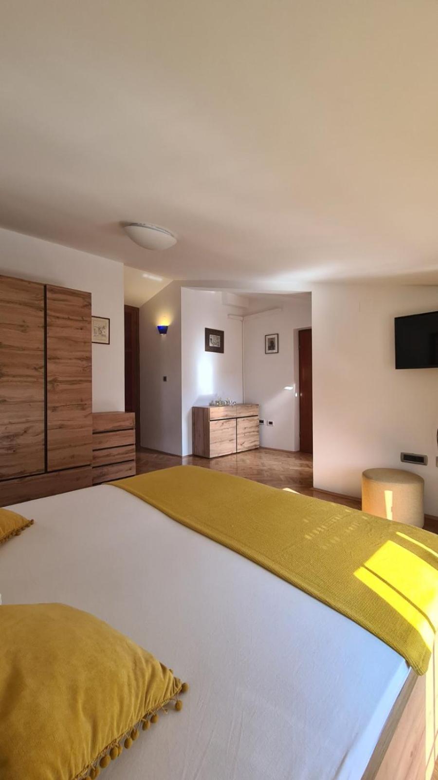 Apartments Ivanovski Раб Экстерьер фото